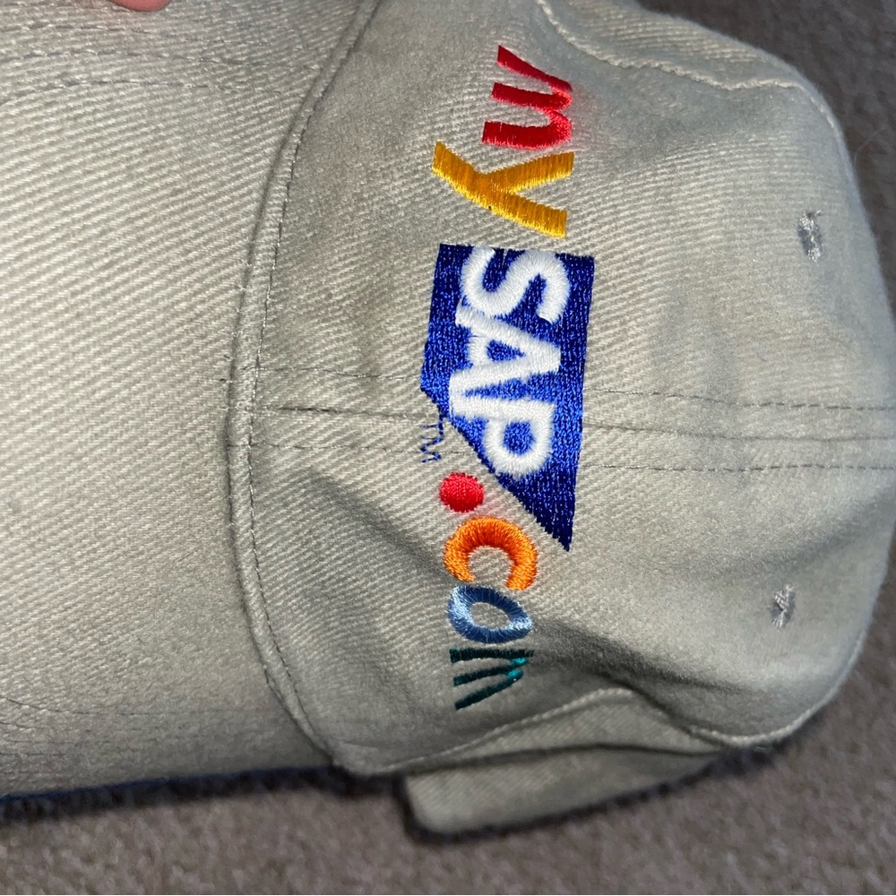 Gray Cap - Picture 2 of 6